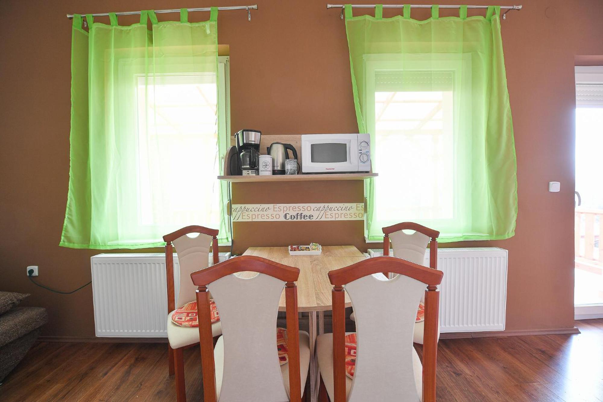 Kokusz Apartmanok 에게르 객실 사진