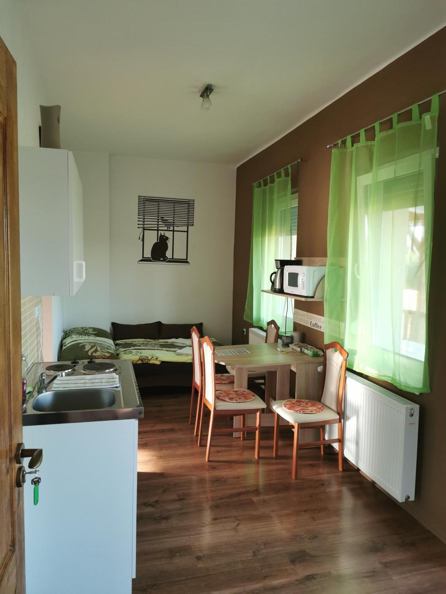 Kokusz Apartmanok 에게르 객실 사진